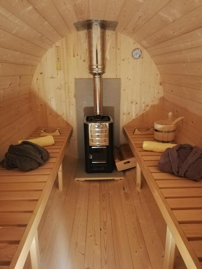 Pod Orehom Drvena Kuca I Sauna Hotell Krapina Eksteriør bilde